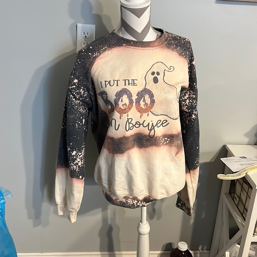 Women’s Halloween sweatshirt